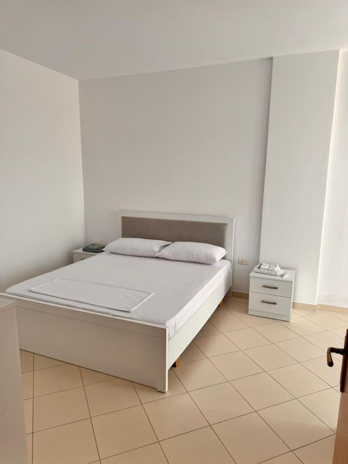 Holiday Apartments 5 Durrës Eksteriør billede